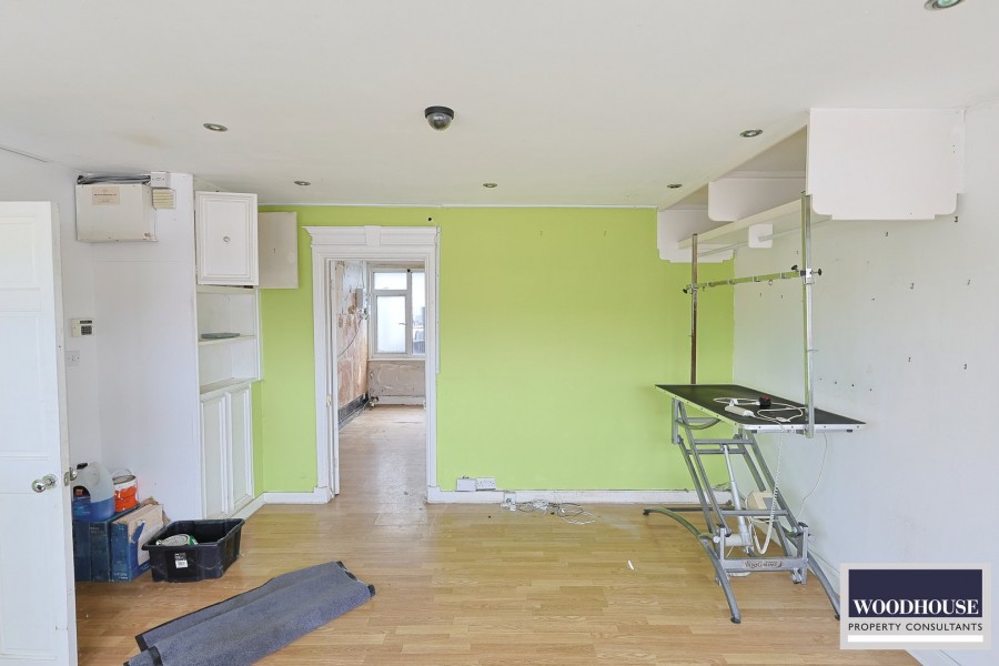 Images for Cheshunt, Waltham Cross, Hertfordshire EAID:3131305421 BID:11055924