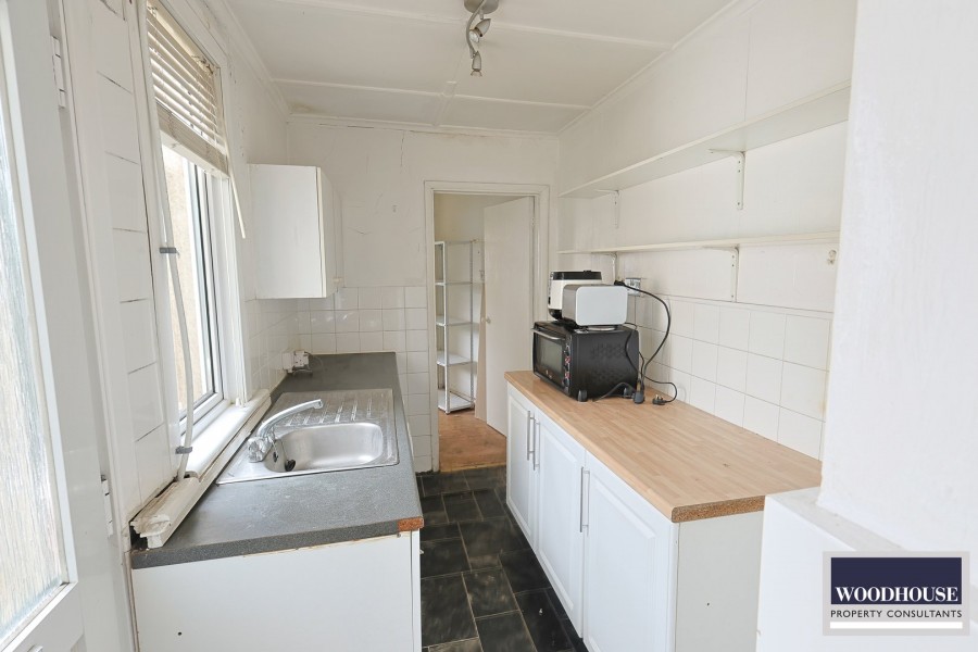 Images for Cheshunt, Waltham Cross, Hertfordshire EAID:3131305421 BID:11055924