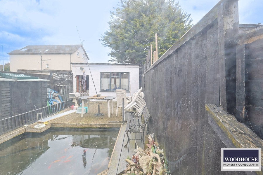 Images for Cheshunt, Waltham Cross, Hertfordshire EAID:3131305421 BID:11055924