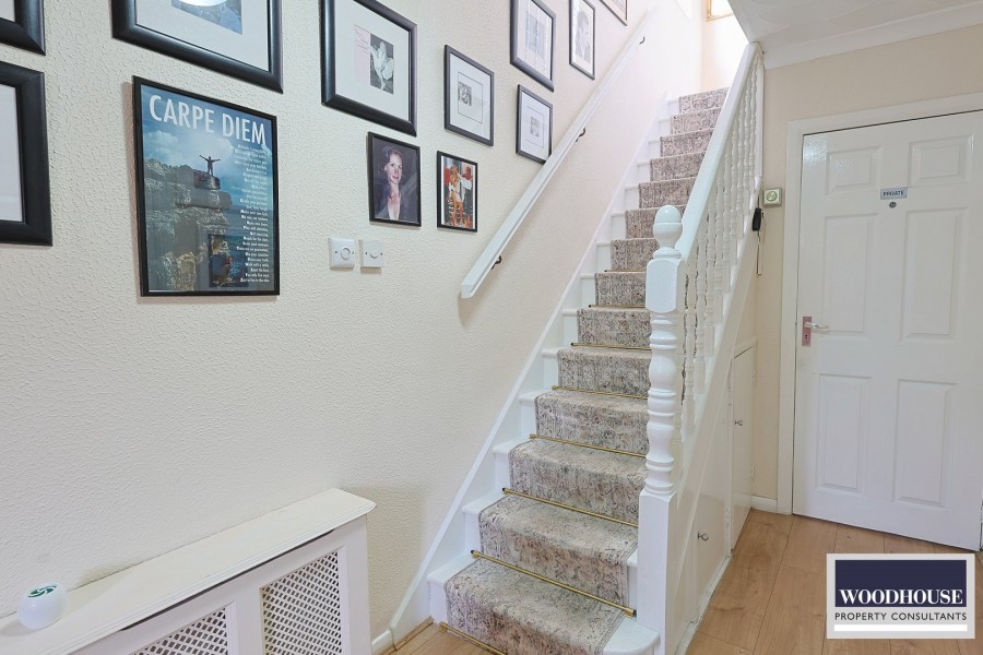Images for Ashdown Crescent, Cheshunt, Hertfordshire EAID:3131305421 BID:11055924