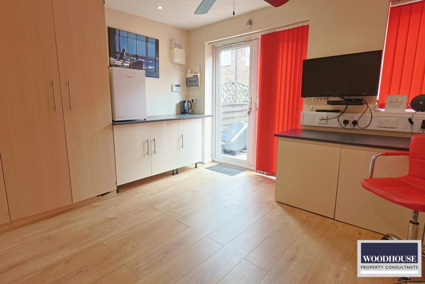 Images for Ashdown Crescent, Cheshunt, Hertfordshire EAID:3131305421 BID:11055924