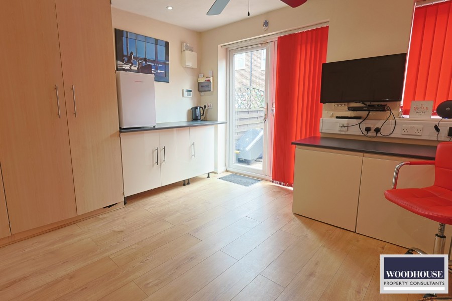 Images for Ashdown Crescent, Cheshunt, Hertfordshire EAID:3131305421 BID:11055924