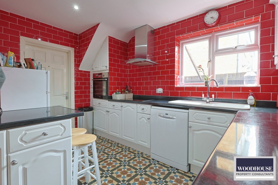 Images for Ashdown Crescent, Cheshunt, Hertfordshire EAID:3131305421 BID:11055924