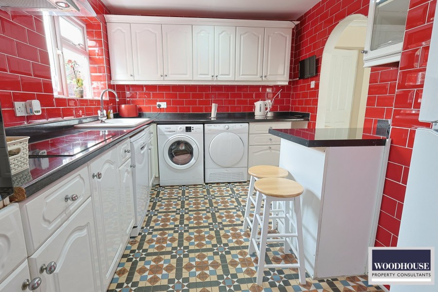 Images for Ashdown Crescent, Cheshunt, Hertfordshire EAID:3131305421 BID:11055924
