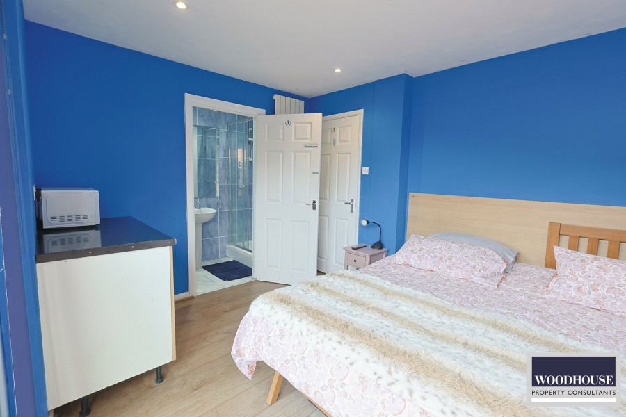 Images for Ashdown Crescent, Cheshunt, Hertfordshire EAID:3131305421 BID:11055924