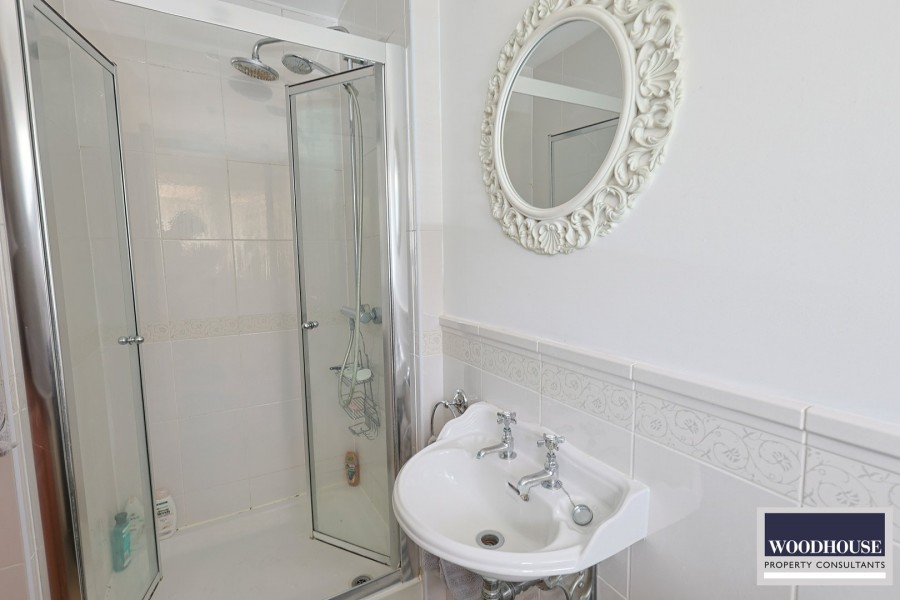 Images for Bell Lane, Broxbourne, Hertfordshire EAID:3131305421 BID:11055924