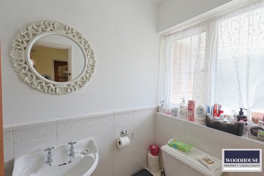 Images for Bell Lane, Broxbourne, Hertfordshire EAID:3131305421 BID:11055924