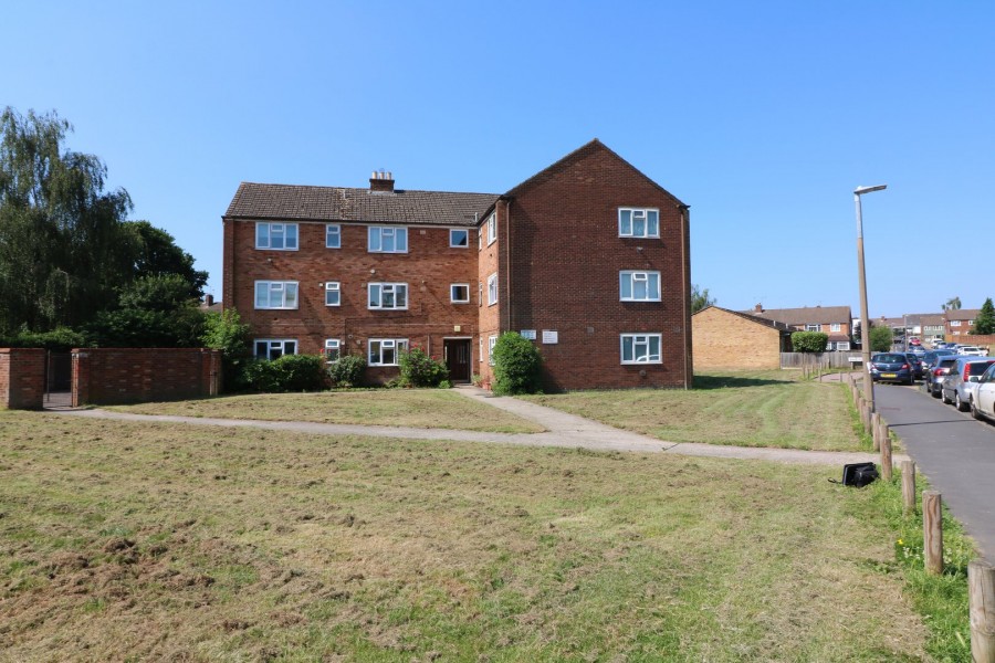 Images for Downfield Road, Cheshunt, Hertfordshire EAID:3131305421 BID:11055924