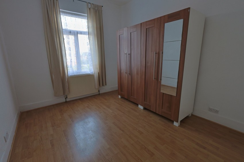 Images for Cheshunt, Waltham Cross, Hertfordshire EAID:3131305421 BID:11055924