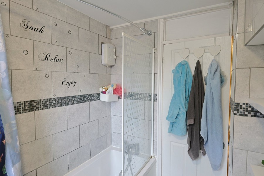 Images for Cheshunt, Waltham Cross, Hertfordshire EAID:3131305421 BID:11055924