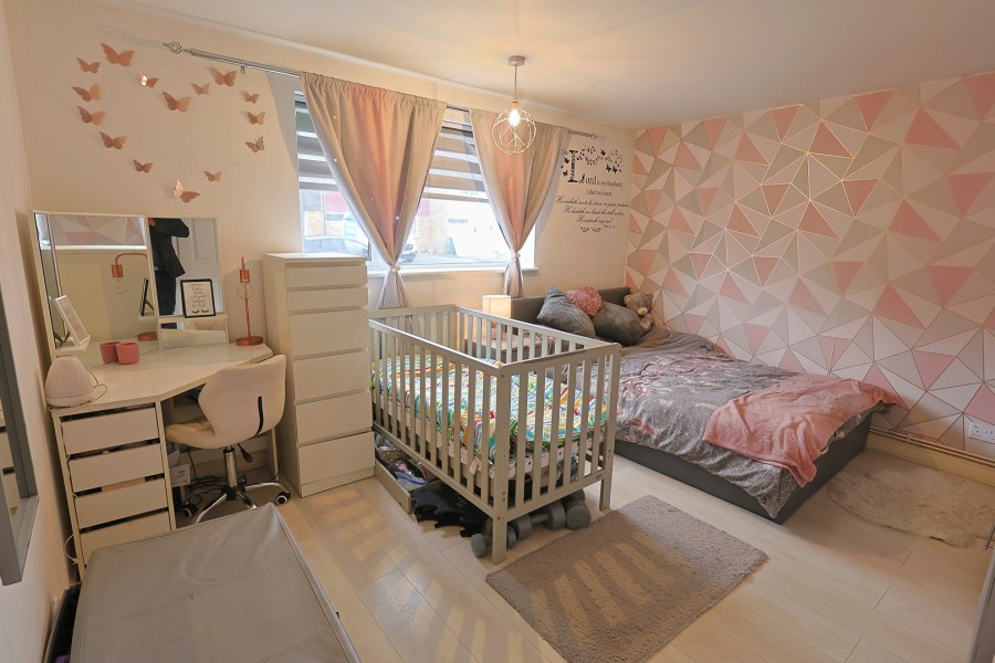 Images for Cheshunt, Waltham Cross, Hertfordshire EAID:3131305421 BID:11055924