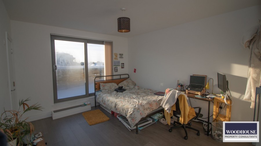 Images for Cheshunt, Waltham Cross, Hertfordshire EAID:3131305421 BID:11055924