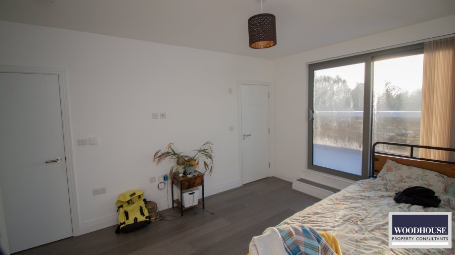 Images for Cheshunt, Waltham Cross, Hertfordshire EAID:3131305421 BID:11055924