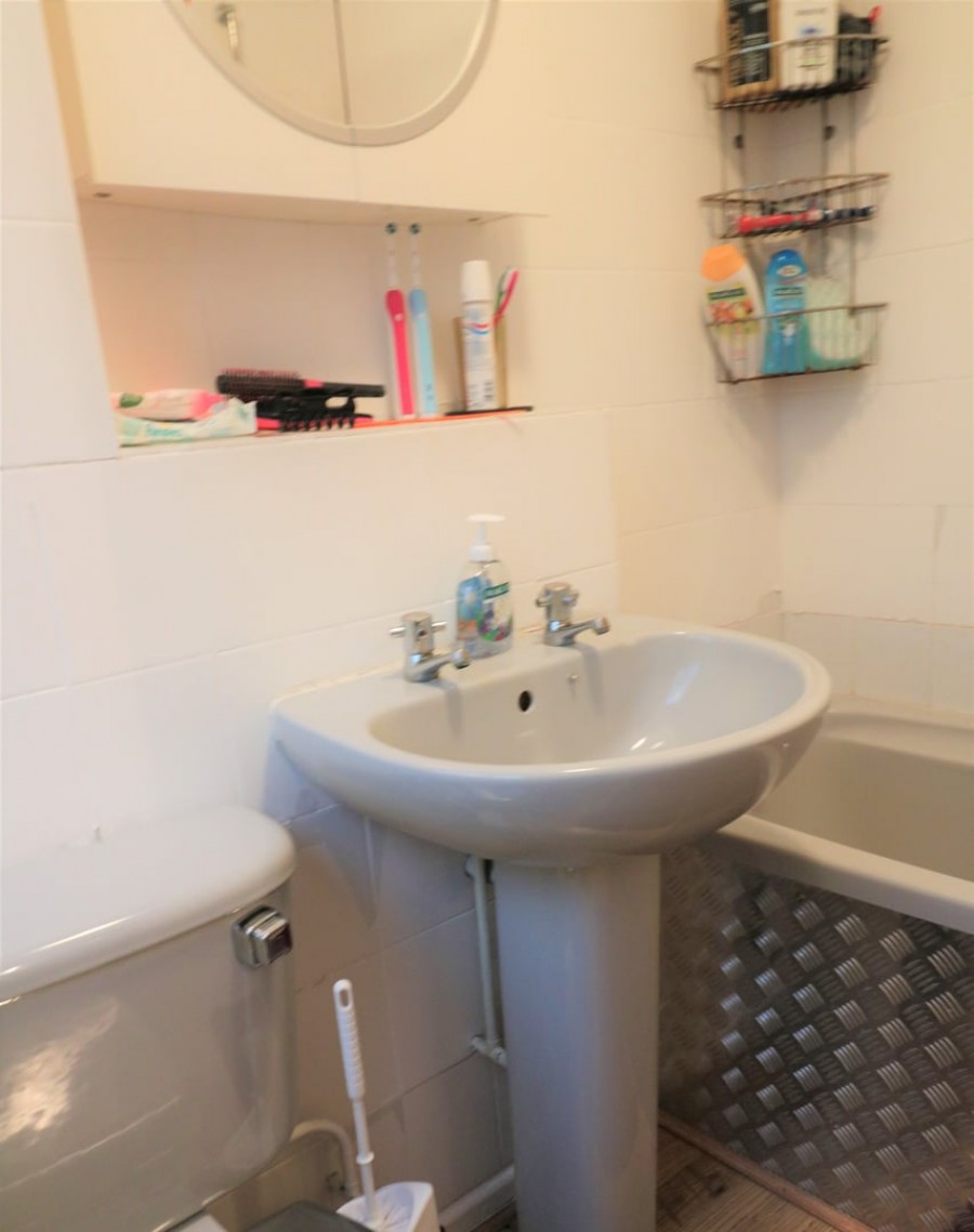 Images for Limes Court, Cheshunt, Hertfordshire EAID:3131305421 BID:11055924