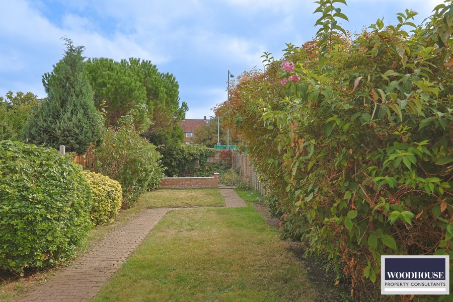 Images for Berkley Avenue, Waltham Cross, Hertfordshire EAID:3131305421 BID:11055924