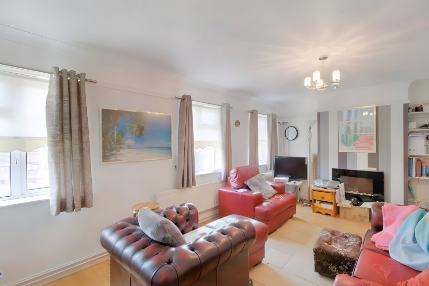 Images for Cheshunt, Waltham Cross, Hertfordshire EAID:3131305421 BID:11055924