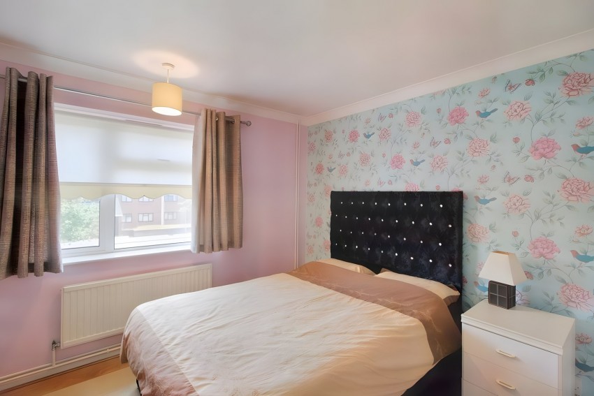 Images for Cheshunt, Waltham Cross, Hertfordshire EAID:3131305421 BID:11055924