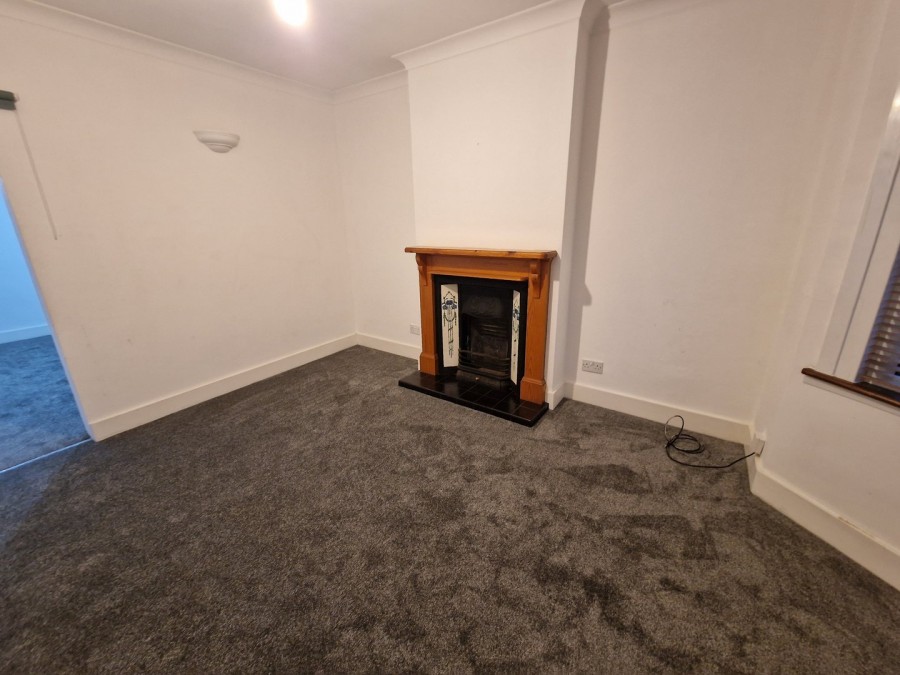 Images for King Edward Road, Waltham Cross, Hertfordshire EAID:3131305421 BID:11055924