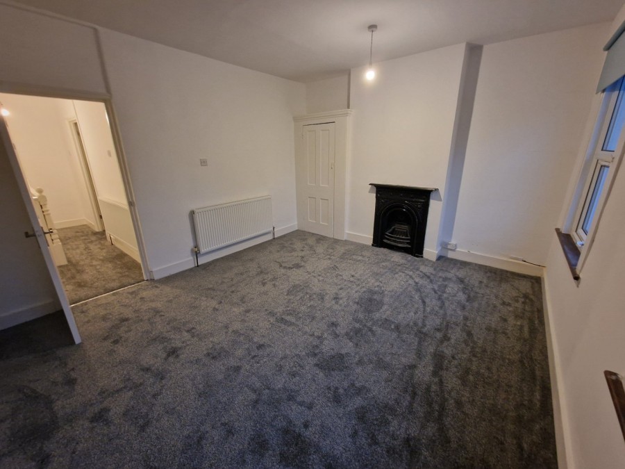 Images for King Edward Road, Waltham Cross, Hertfordshire EAID:3131305421 BID:11055924
