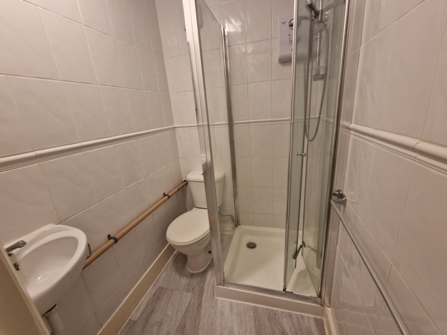 Images for King Edward Road, Waltham Cross, Hertfordshire EAID:3131305421 BID:11055924