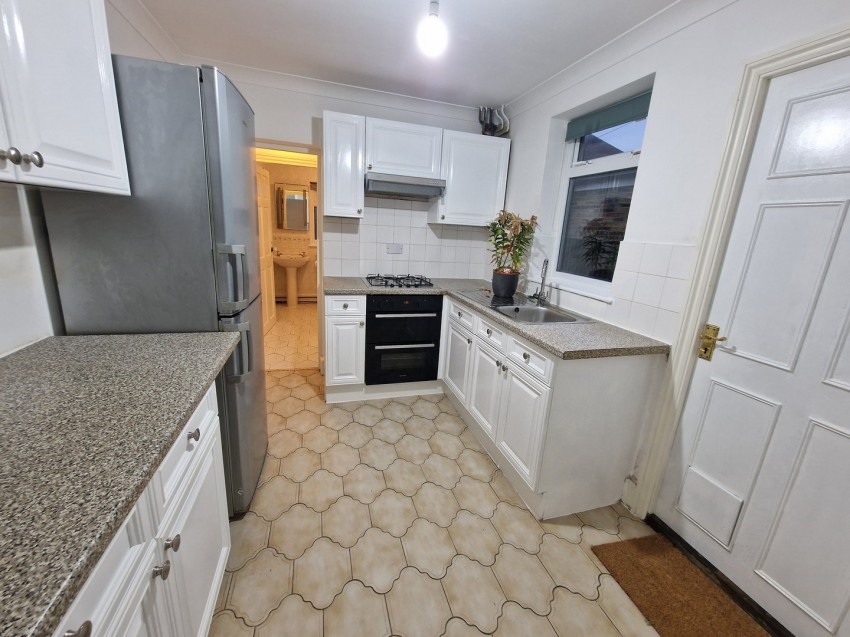 Images for King Edward Road, Waltham Cross, Hertfordshire EAID:3131305421 BID:11055924