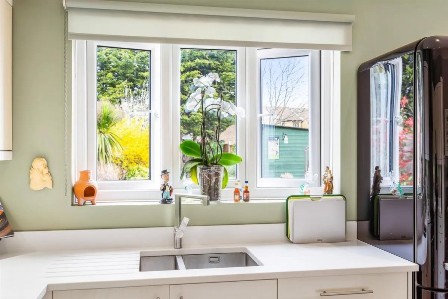 Images for Longfield Lane, Cheshunt, Hertfordshire EAID:3131305421 BID:11055924