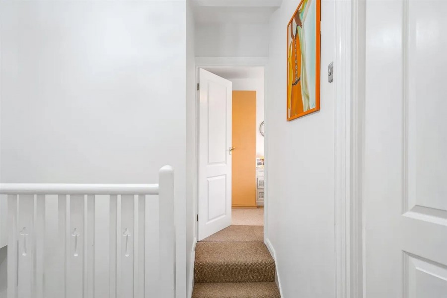 Images for Longfield Lane, Cheshunt, Hertfordshire EAID:3131305421 BID:11055924