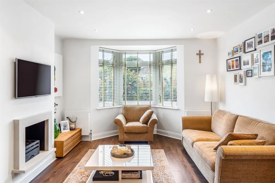 Images for Longfield Lane, Cheshunt, Hertfordshire EAID:3131305421 BID:11055924