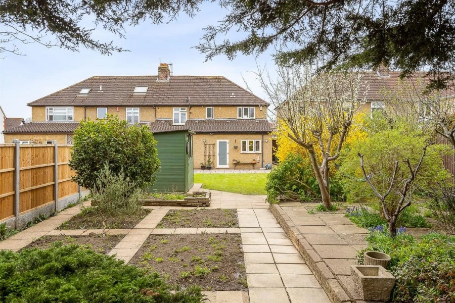 Images for Longfield Lane, Cheshunt, Hertfordshire EAID:3131305421 BID:11055924