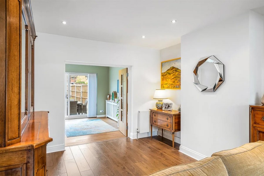 Images for Longfield Lane, Cheshunt, Hertfordshire EAID:3131305421 BID:11055924