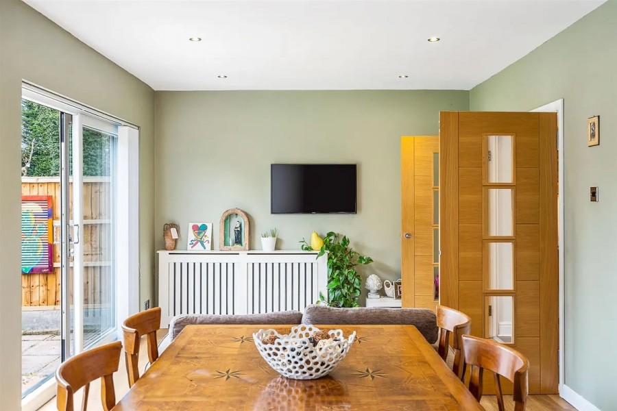 Images for Longfield Lane, Cheshunt, Hertfordshire EAID:3131305421 BID:11055924