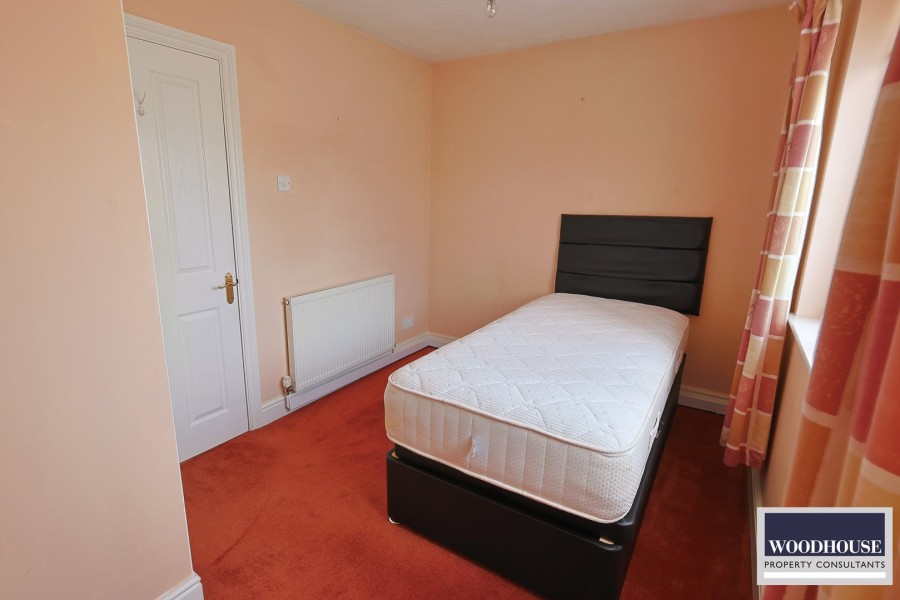 Images for Cheshunt, Waltham Cross, Hertfordshire EAID:3131305421 BID:11055924