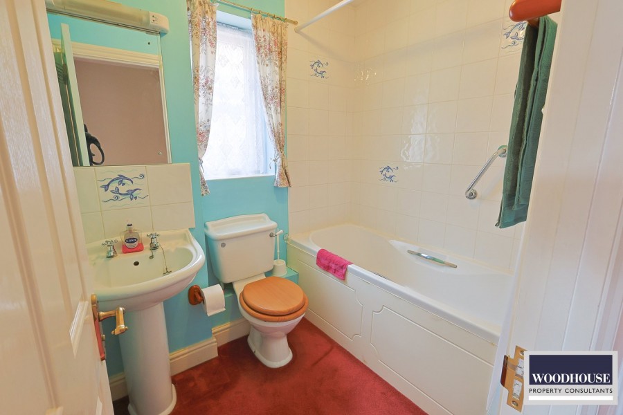 Images for Cheshunt, Waltham Cross, Hertfordshire EAID:3131305421 BID:11055924