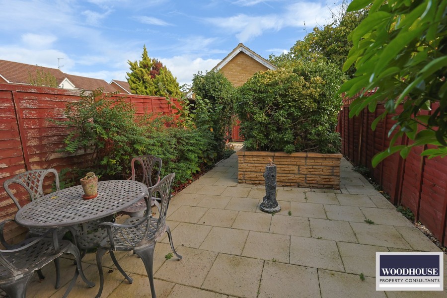 Images for Cheshunt, Waltham Cross, Hertfordshire EAID:3131305421 BID:11055924