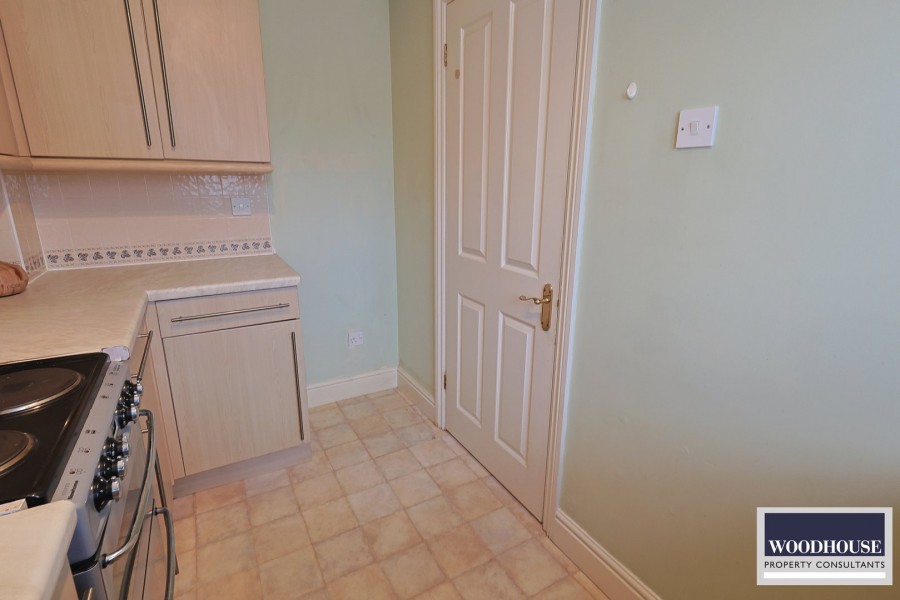Images for Cheshunt, Waltham Cross, Hertfordshire EAID:3131305421 BID:11055924