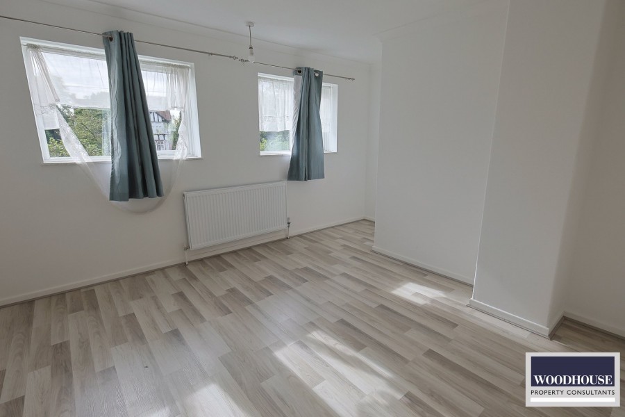 Images for Cheshunt, Waltham Cross, Hertfordshire EAID:3131305421 BID:11055924