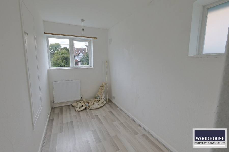 Images for Cheshunt, Waltham Cross, Hertfordshire EAID:3131305421 BID:11055924