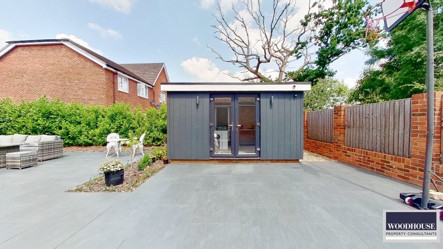 Images for Crouch Lane, Goffs Oak, Hertfordshire EAID:3131305421 BID:11055924