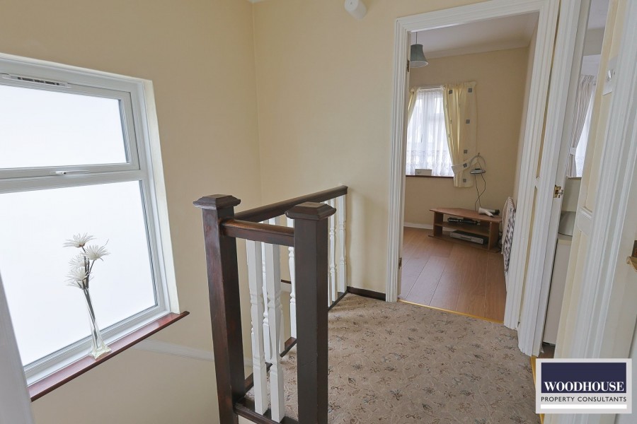 Images for Meadway, Enfield, Greater London EAID:3131305421 BID:11055924