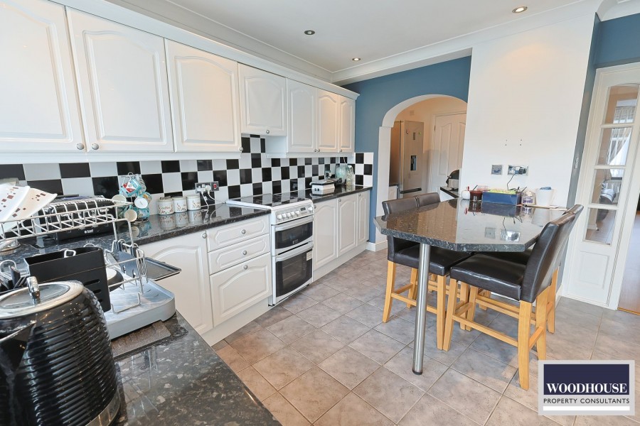 Images for Meadway, Enfield, Greater London EAID:3131305421 BID:11055924