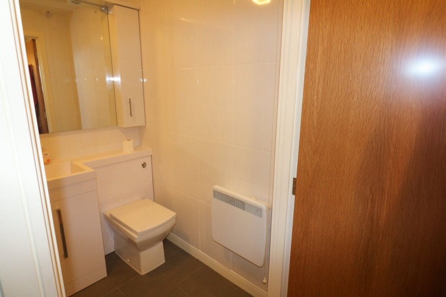 Images for High Street, Waltham Cross, Hertfordshire EAID:3131305421 BID:11055924