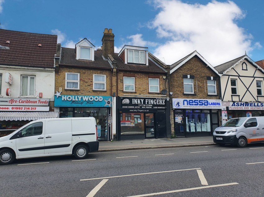 Images for Cheshunt, Waltham Cross, Hertfordshire EAID:3131305421 BID:11055924