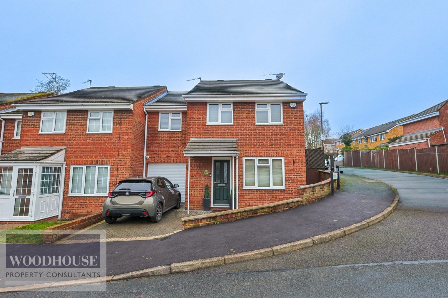 Images for Roundcroft, Cheshunt, Hertfordshire EAID:3131305421 BID:11055924