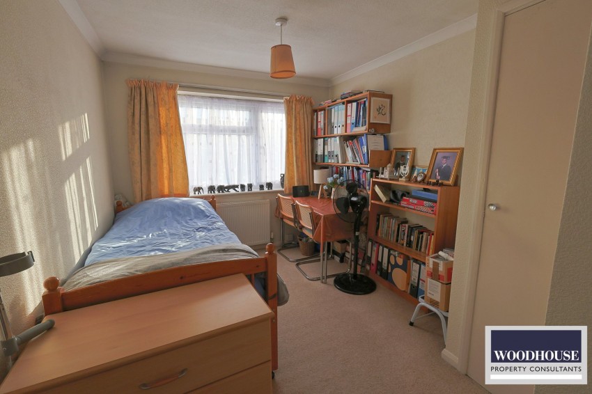 Images for Park Lane, Waltham Cross, Hertfordshire EAID:3131305421 BID:11055924
