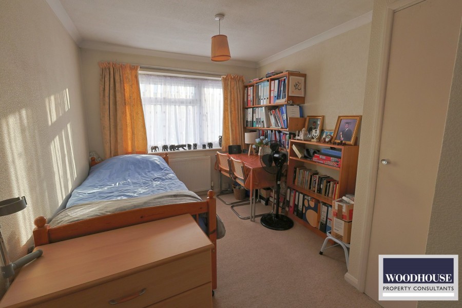 Images for Park Lane, Waltham Cross, Hertfordshire EAID:3131305421 BID:11055924