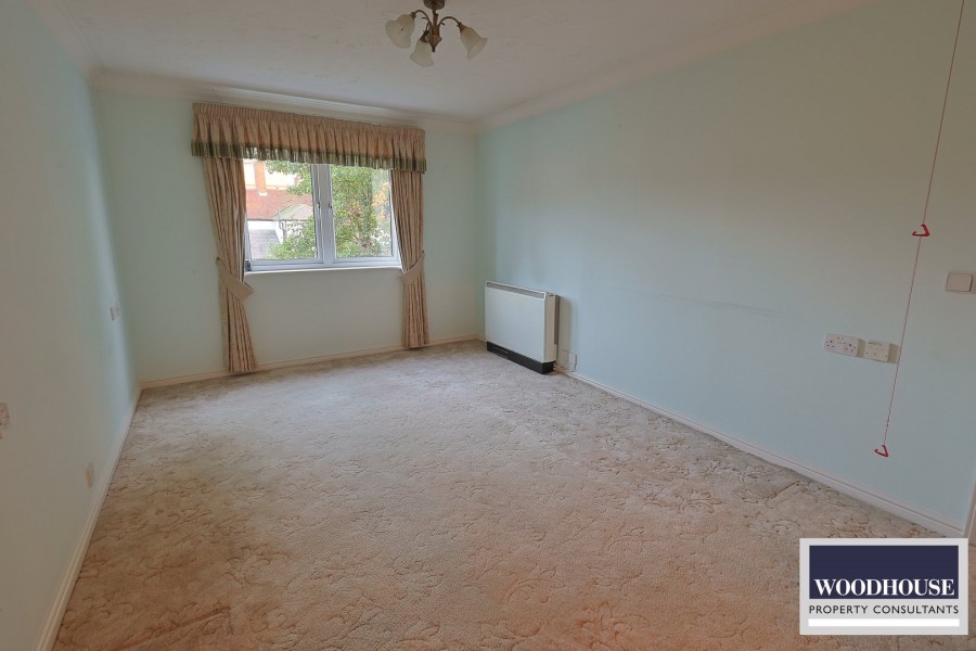 Images for Cheshunt, Waltham Cross, Hertfordshire EAID:3131305421 BID:11055924