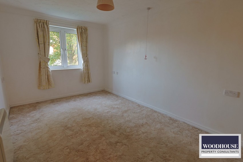 Images for Cheshunt, Waltham Cross, Hertfordshire EAID:3131305421 BID:11055924
