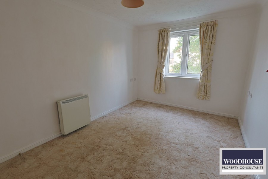 Images for Cheshunt, Waltham Cross, Hertfordshire EAID:3131305421 BID:11055924