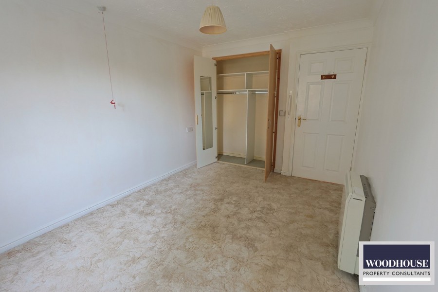 Images for Cheshunt, Waltham Cross, Hertfordshire EAID:3131305421 BID:11055924