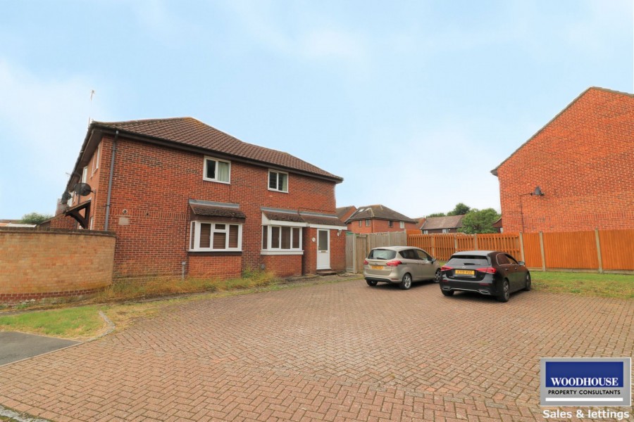 Images for Cheshunt, Waltham Cross, Hertfordshire EAID:3131305421 BID:11055924